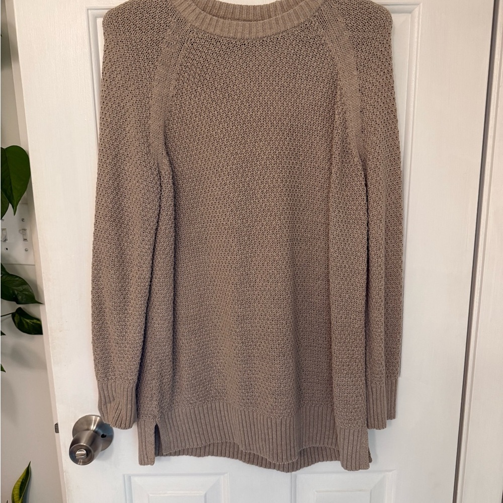 Old Navy Tan Crew Neck Sweater with Relaxed Fit